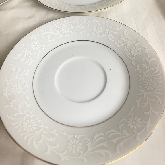 Coventry Other - Coventry, Chantilly, Fine China, made in Japan, large plate 652